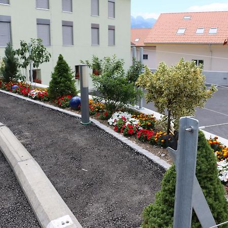 Hotel Restaurant Roessli Uetendorf Exterior photo