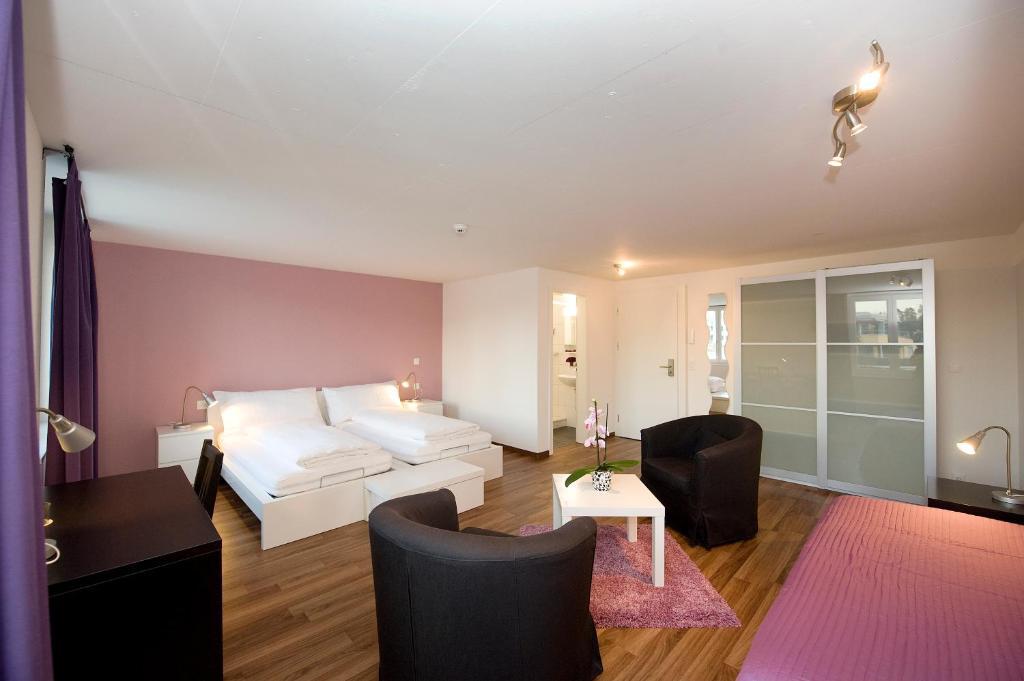 Hotel Restaurant Roessli Uetendorf Room photo