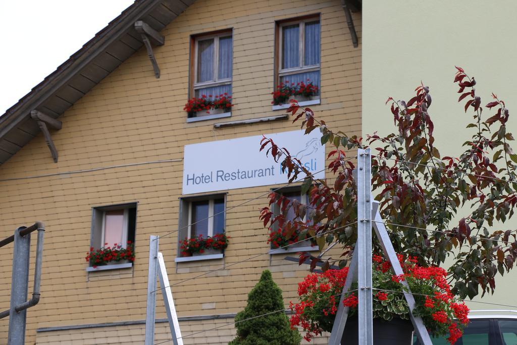 Hotel Restaurant Roessli Uetendorf Exterior photo